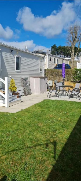 Property photo 3 of 54 Enclosed Garden