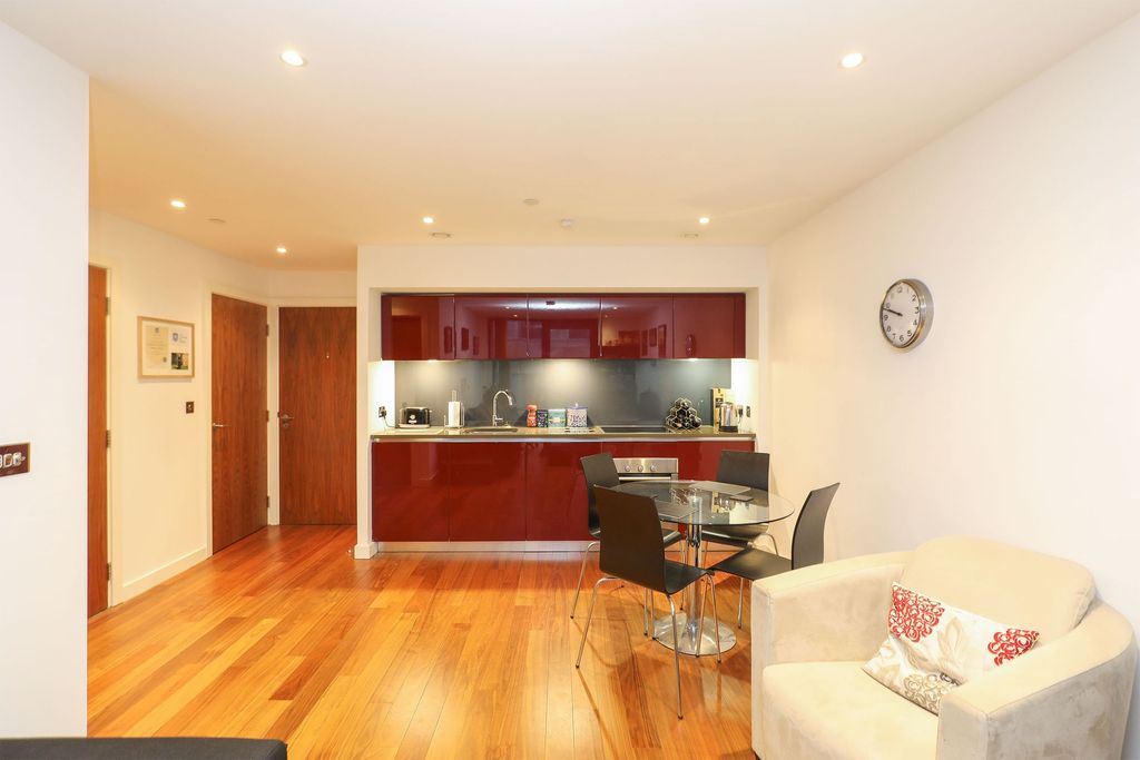 Property photo 3 of 12