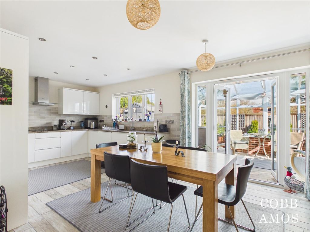 Property photo 2 of 22 Cam02803G0-Pr0267-Still005.Jpg