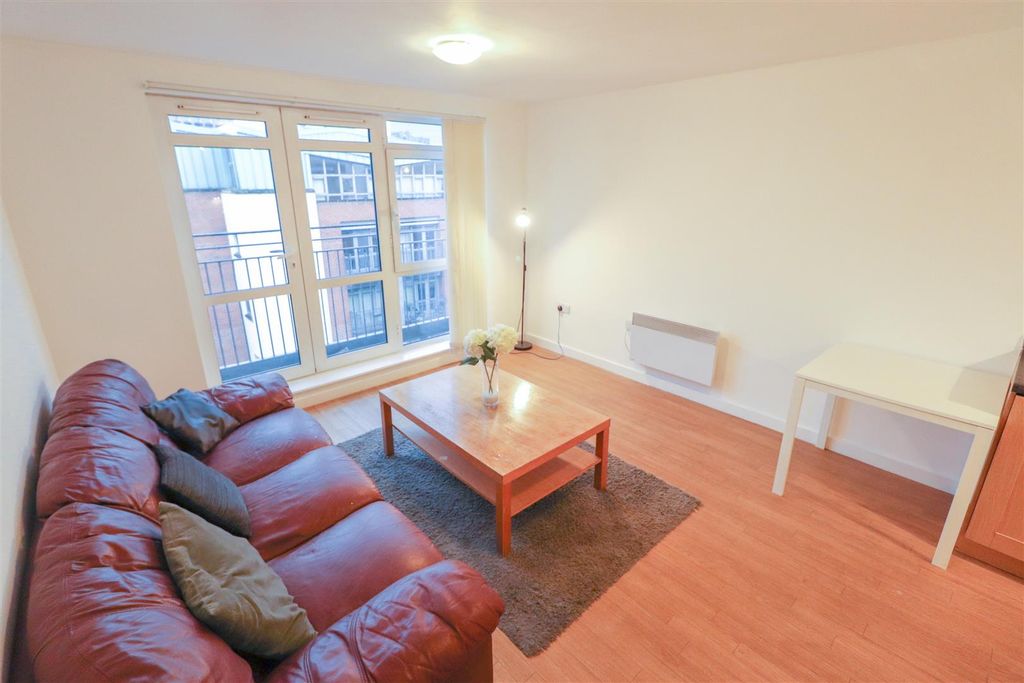 Property photo 2 of 8