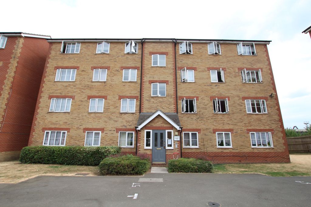 Property photo 1 of 10 Photo 2