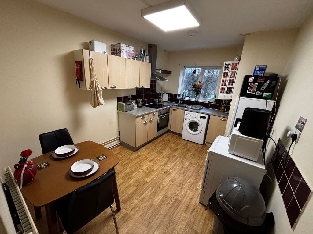 Property photo 2 of 6 Well-Equipped Kitchen With Wood-Effect Flooring, F...