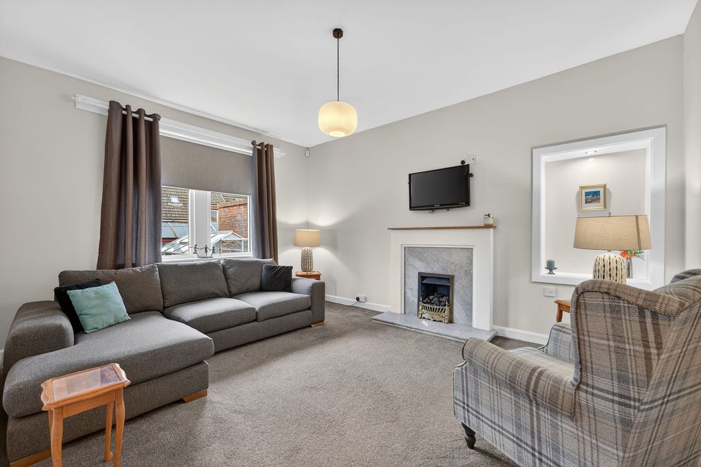 Property photo 2 of 29