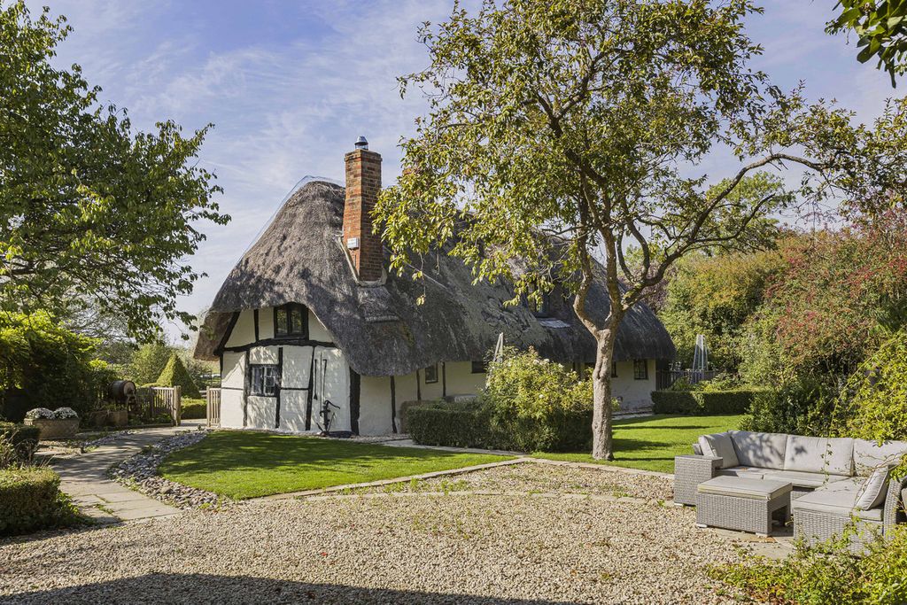 Property photo 1 of 50