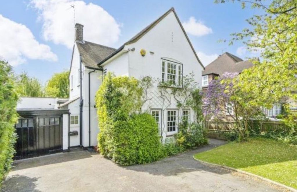 Property photo 1 of 20 Front