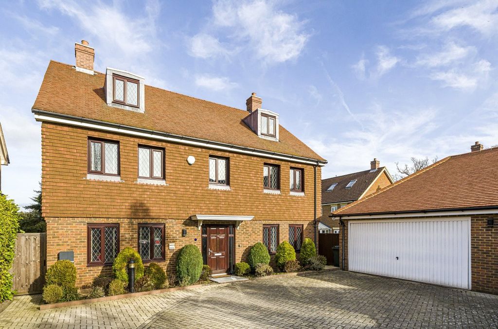Property photo 1 of 20 External