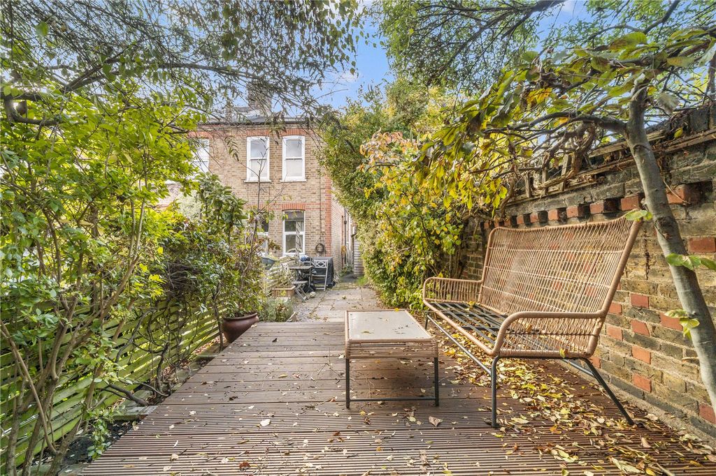 Property photo 3 of 16 Picture No. 22