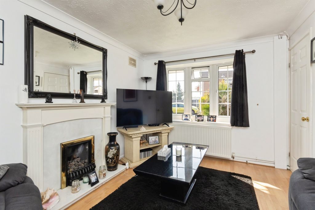 Property photo 3 of 11
