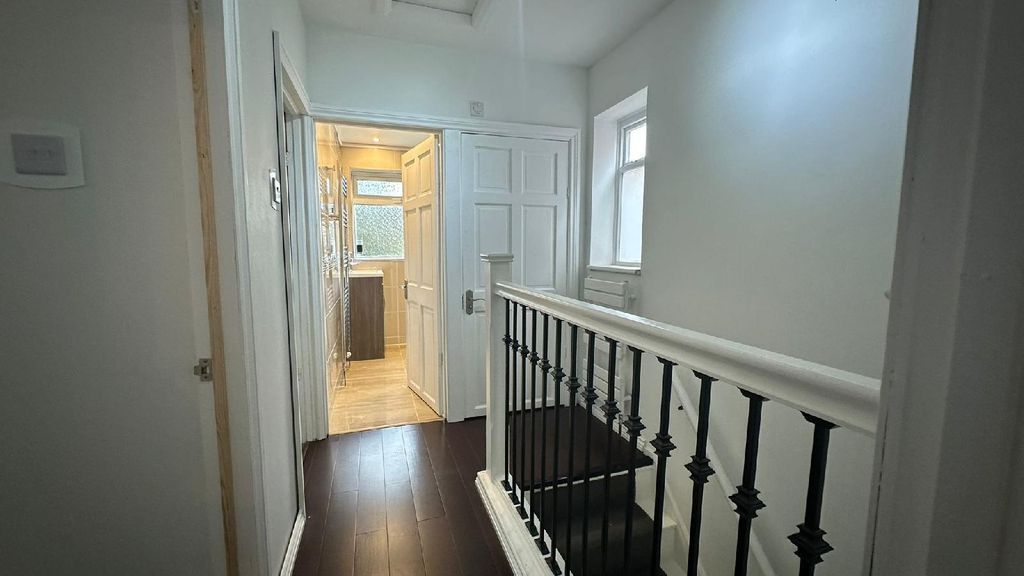 Property photo 2 of 11 Actualsize (6).Jpeg