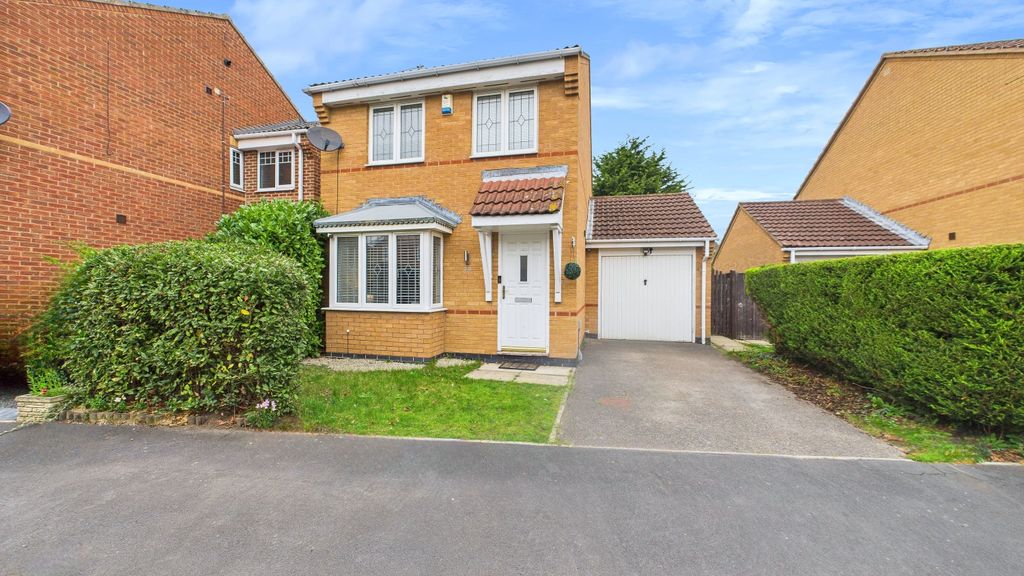 Property photo 1 of 18 Cam02351G0-Pr0083-Still044