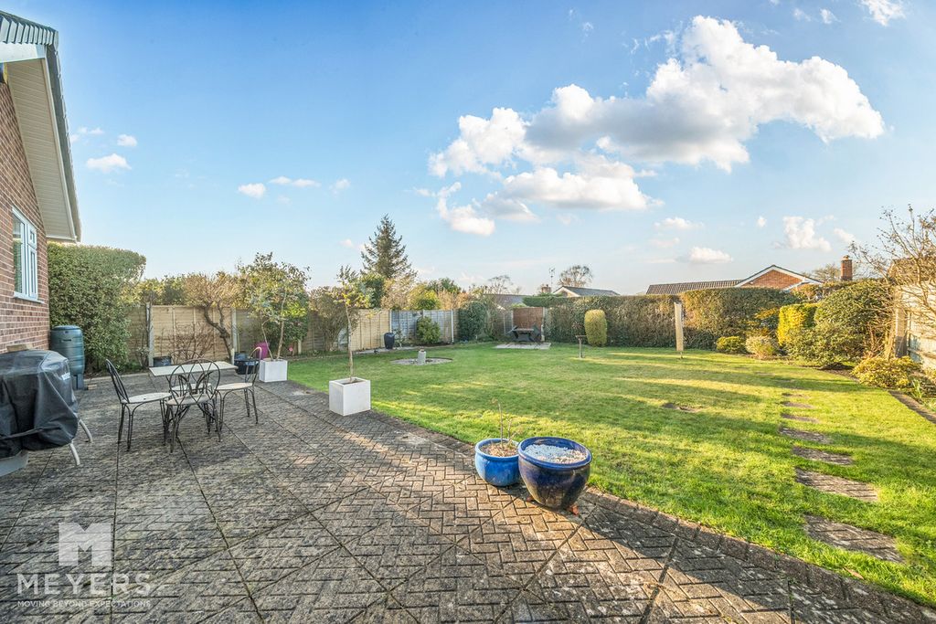 Property photo 3 of 18