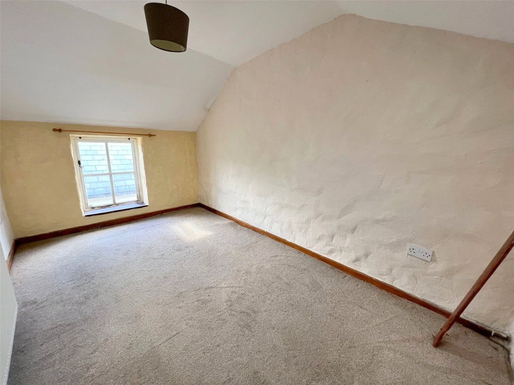 Property photo 3 of 11 Picture No. 02