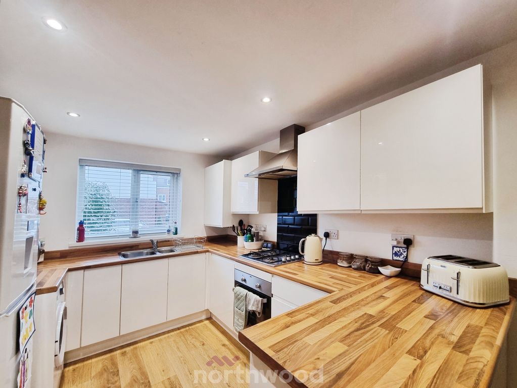 Property photo 3 of 23