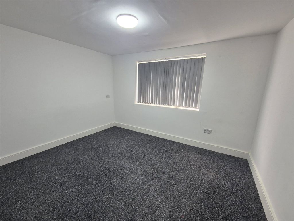 Property photo 2 of 9 Picture No. 03