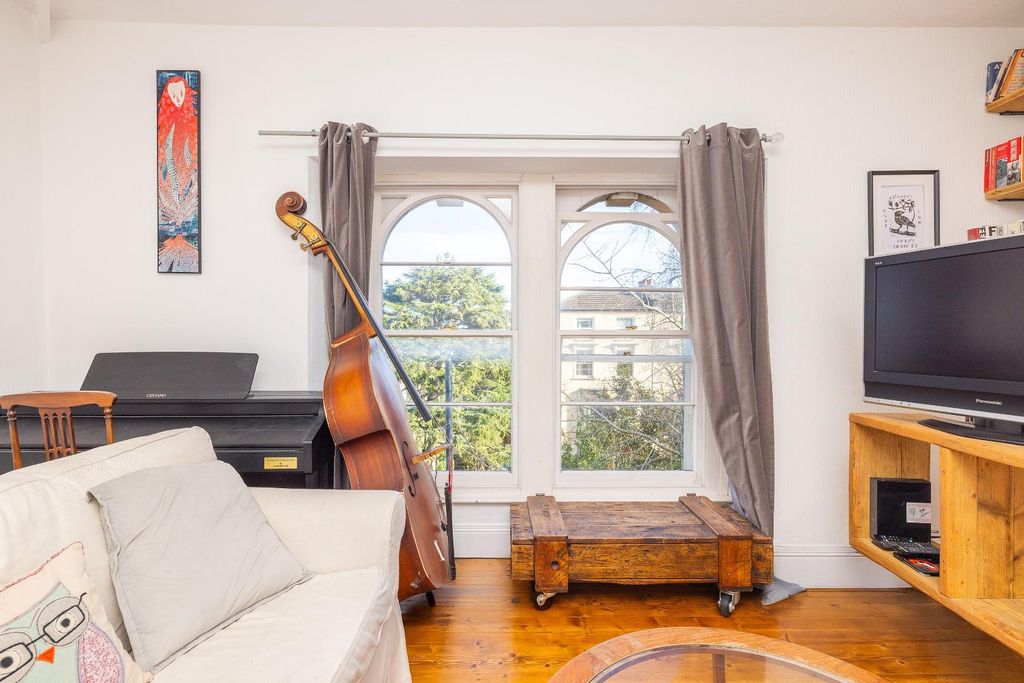 Property photo 1 of 26 Char6685.Jpg