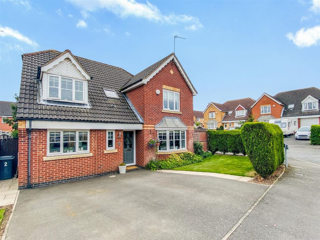 Property photo 1 of 23 2 Sawbridge.Jpg