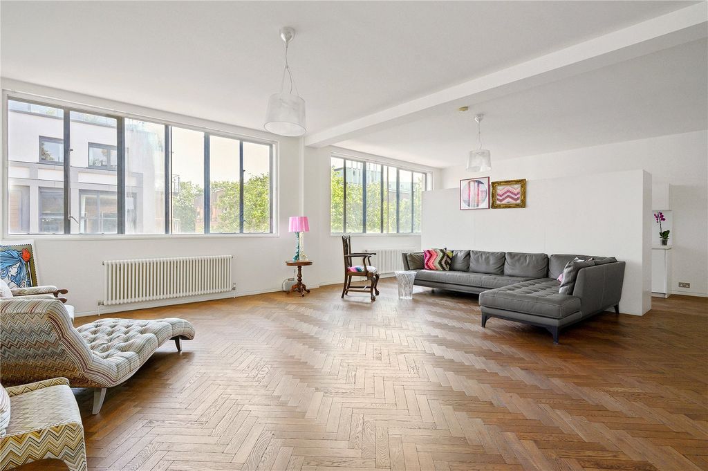 Property photo 3 of 23 Reception Room