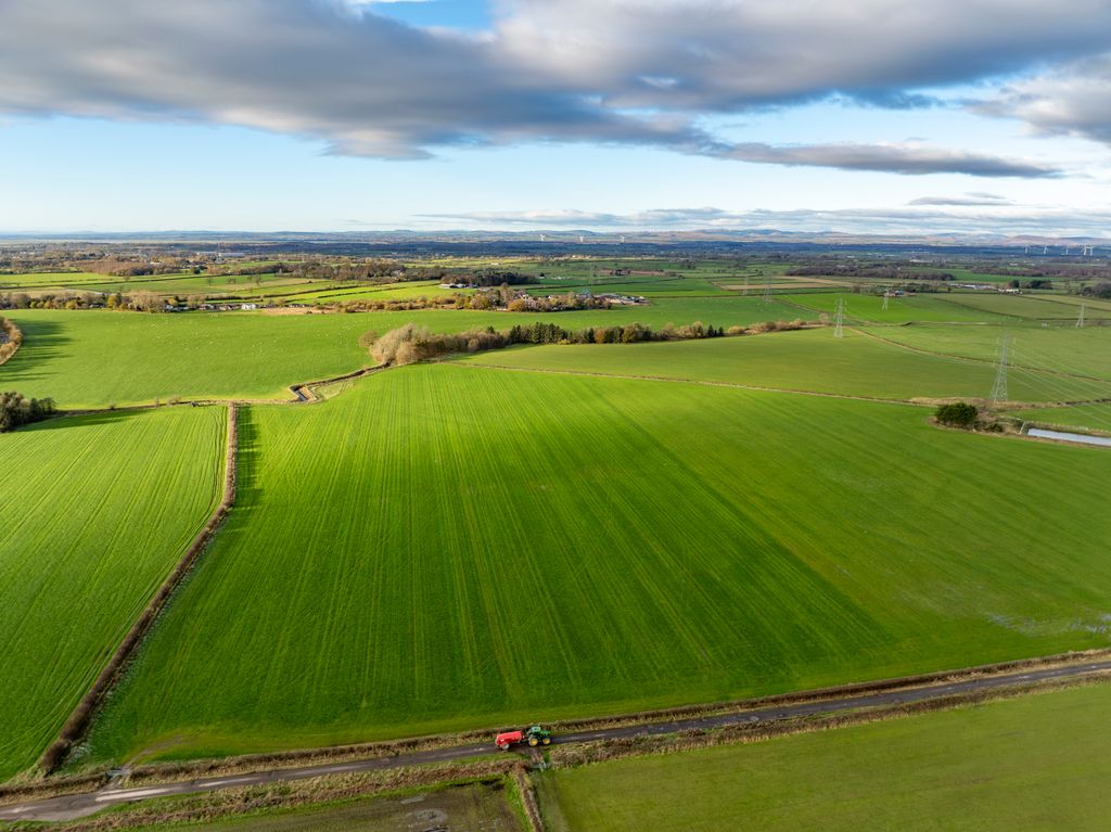 Property photo 2 of 5