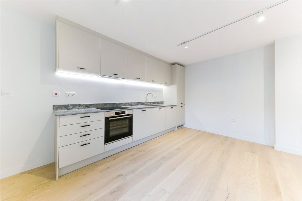 Property photo 3 of 7 Picture No. 01