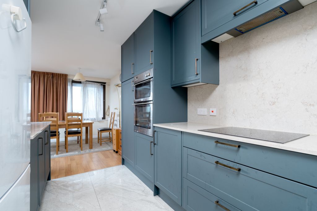 Property photo 3 of 14 Dsc07750-Edit