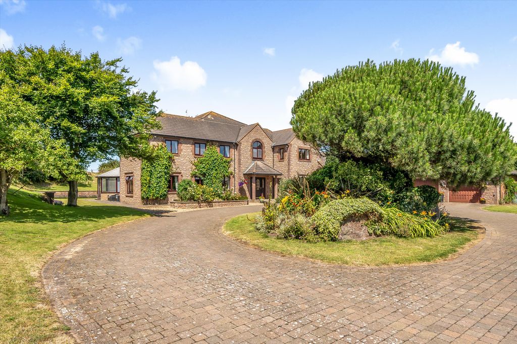 Property photo 1 of 11 Image