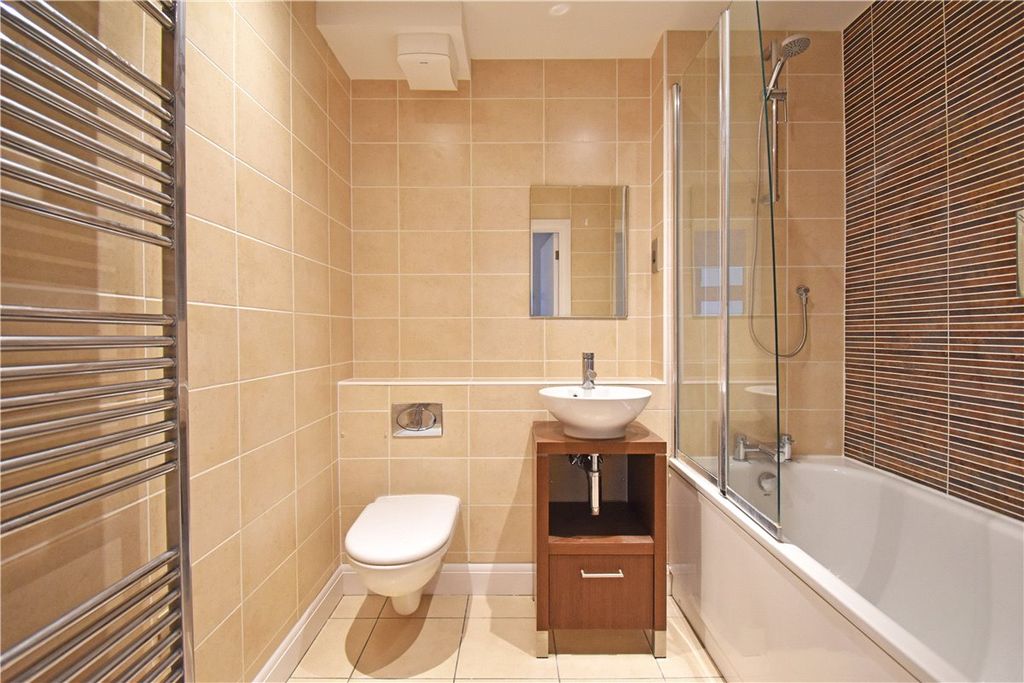 Property photo 3 of 8 Picture No. 11
