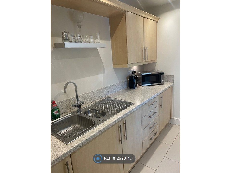 Property photo 3 of 13 Kitchen