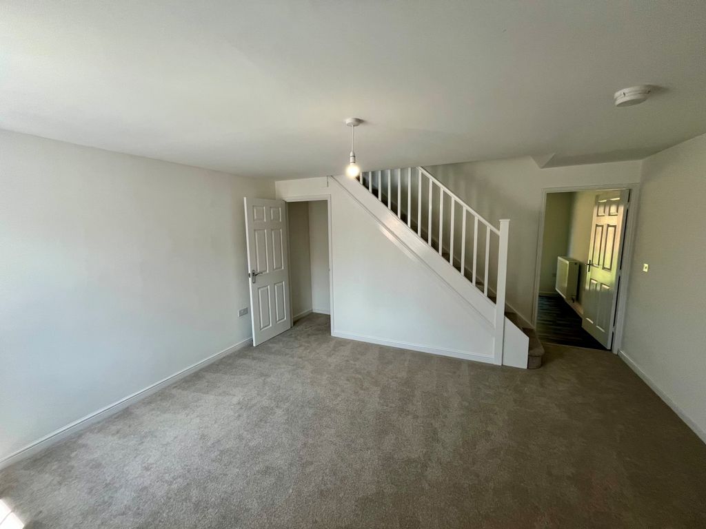 Property photo 2 of 13 ;[P