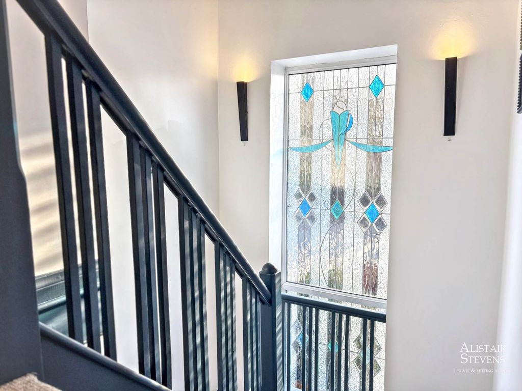 Property photo 2 of 24