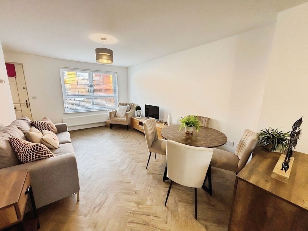 Property photo 3 of 21