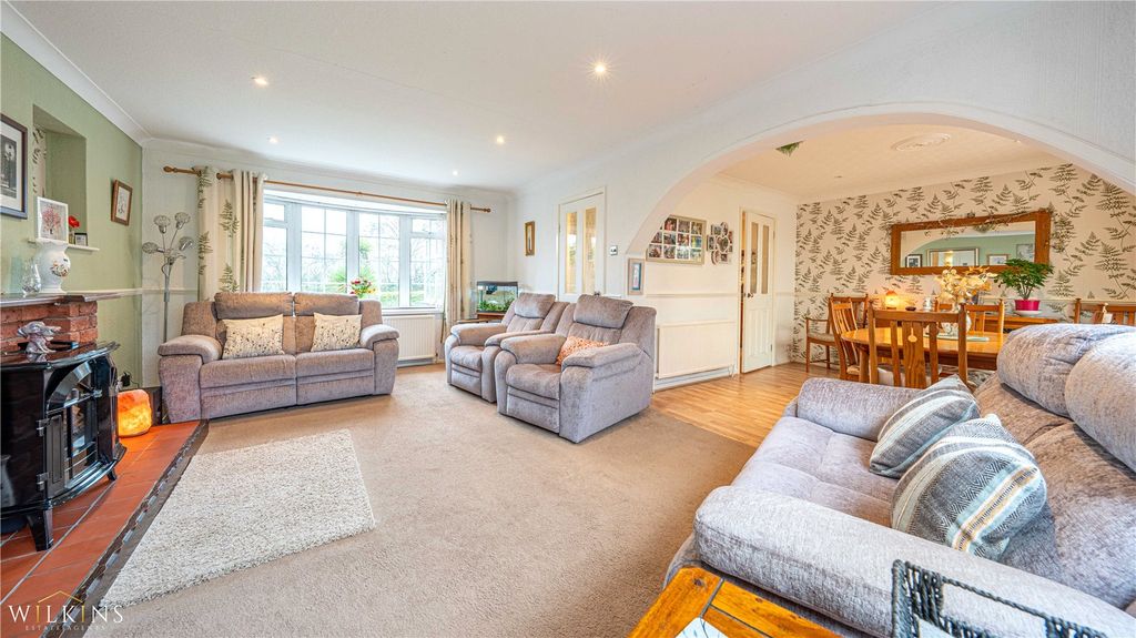 Property photo 3 of 47 Picture No. 17