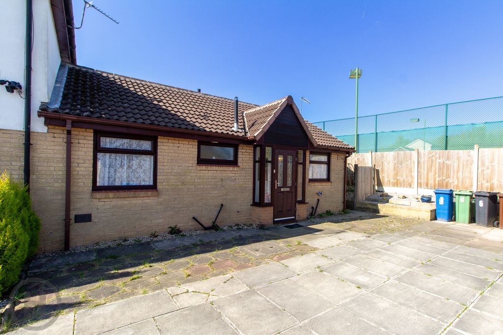 Property photo 1 of 17 Picture No. 14