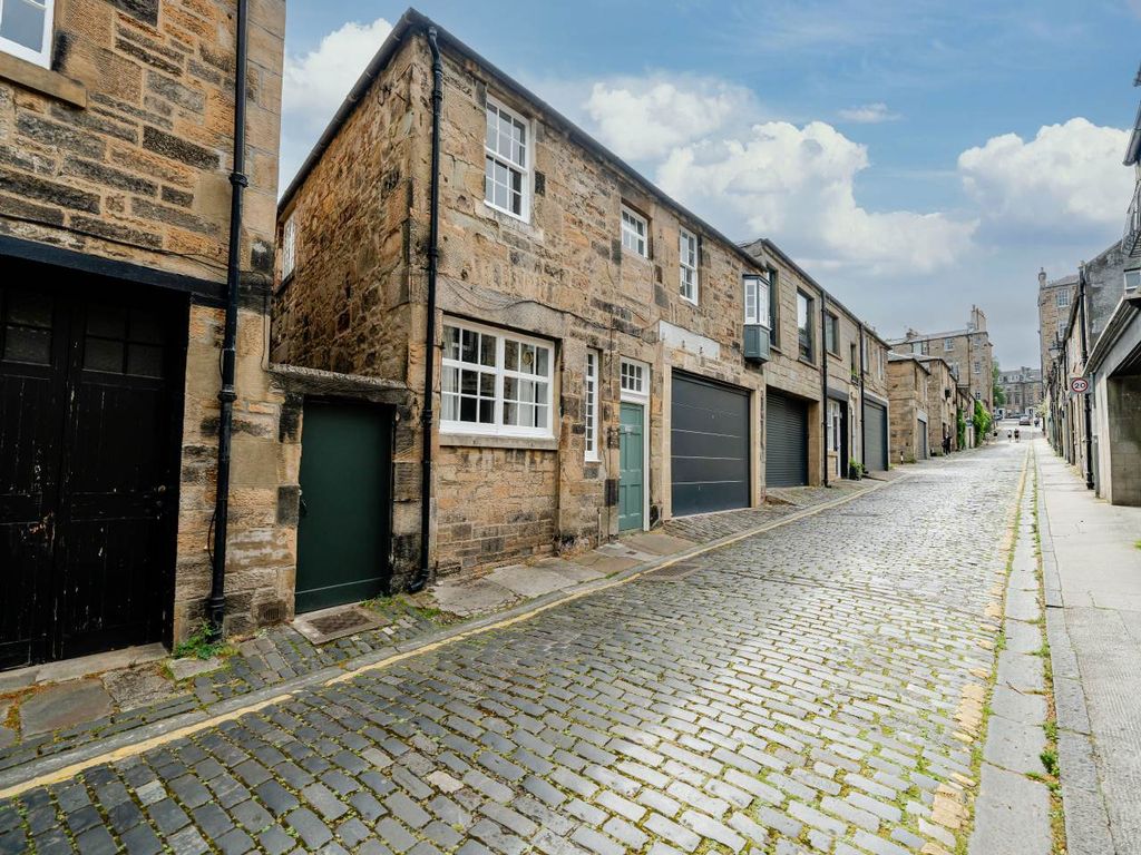 Property photo 1 of 18 Externals-4