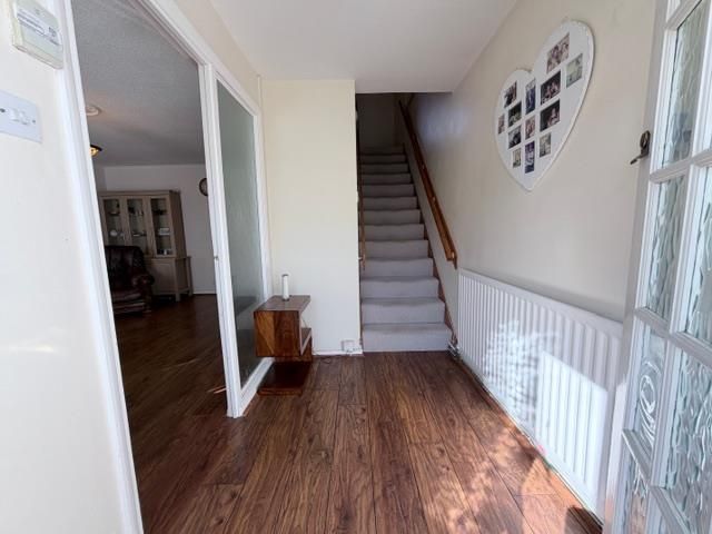 Property photo 2 of 25 Entrance Hallway