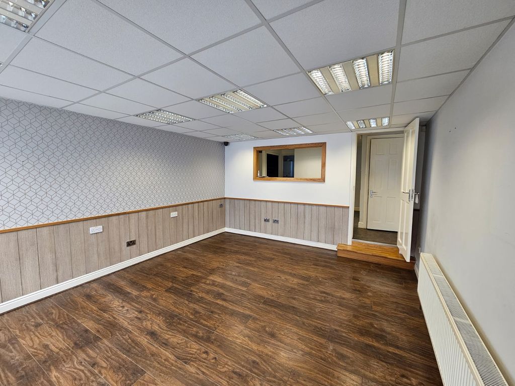 Property photo 3 of 3