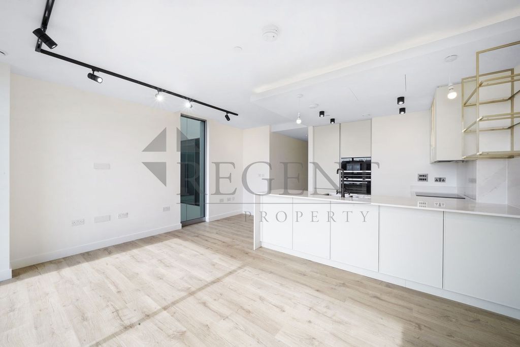 Property photo 3 of 19 Open Plan