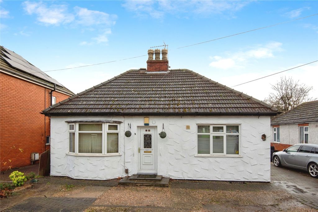 Property photo 1 of 10 Front