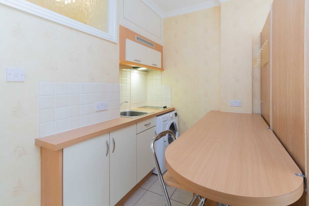 Property photo 2 of 3