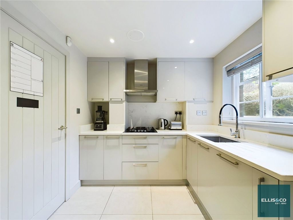 Property photo 1 of 11 Picture No. 76