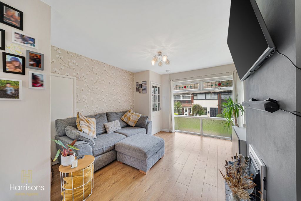 Property photo 3 of 25 2070834