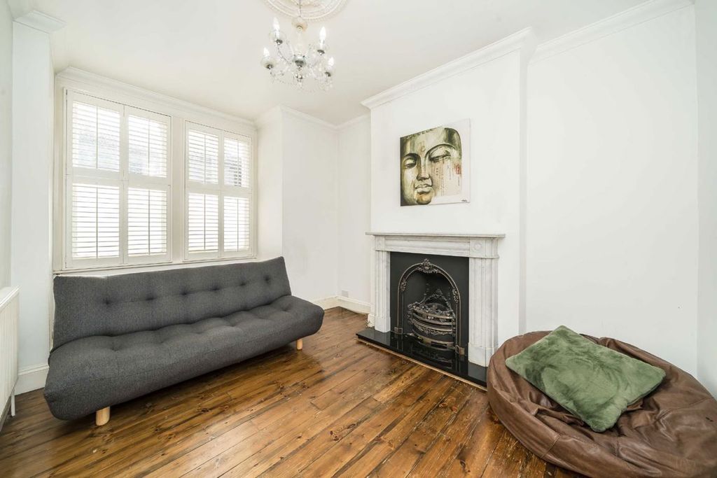 Property photo 2 of 9