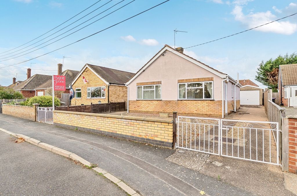 Property photo 1 of 19 1374087-5-6900B6E29B0B8-Arw-1