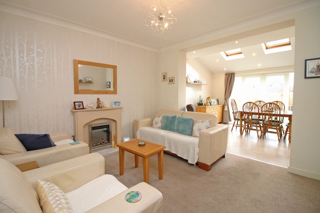 Property photo 3 of 24