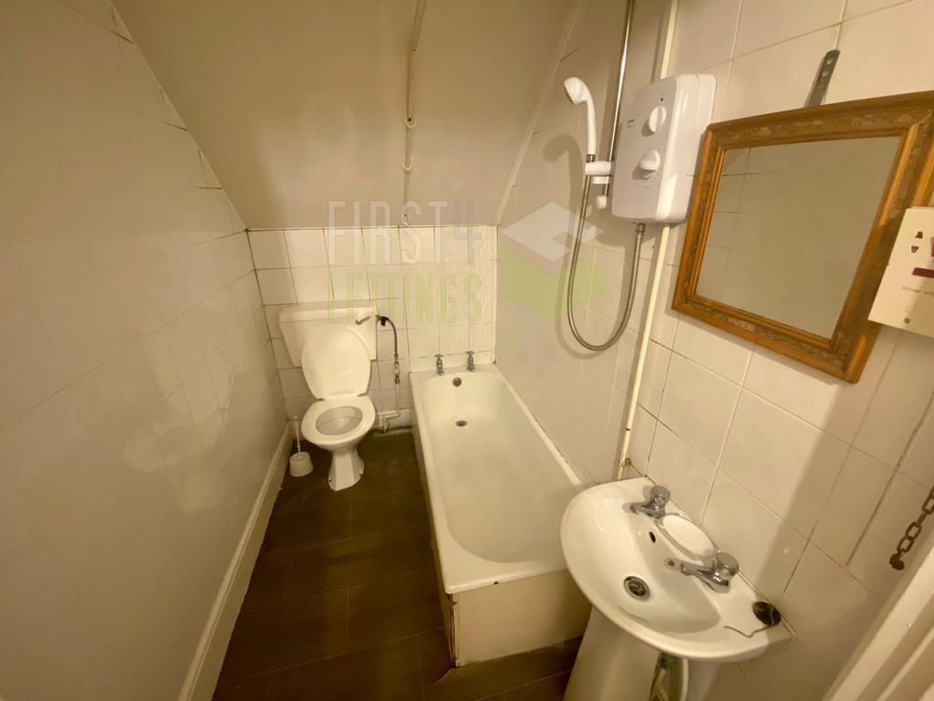 Property photo 3 of 3 Bathroom