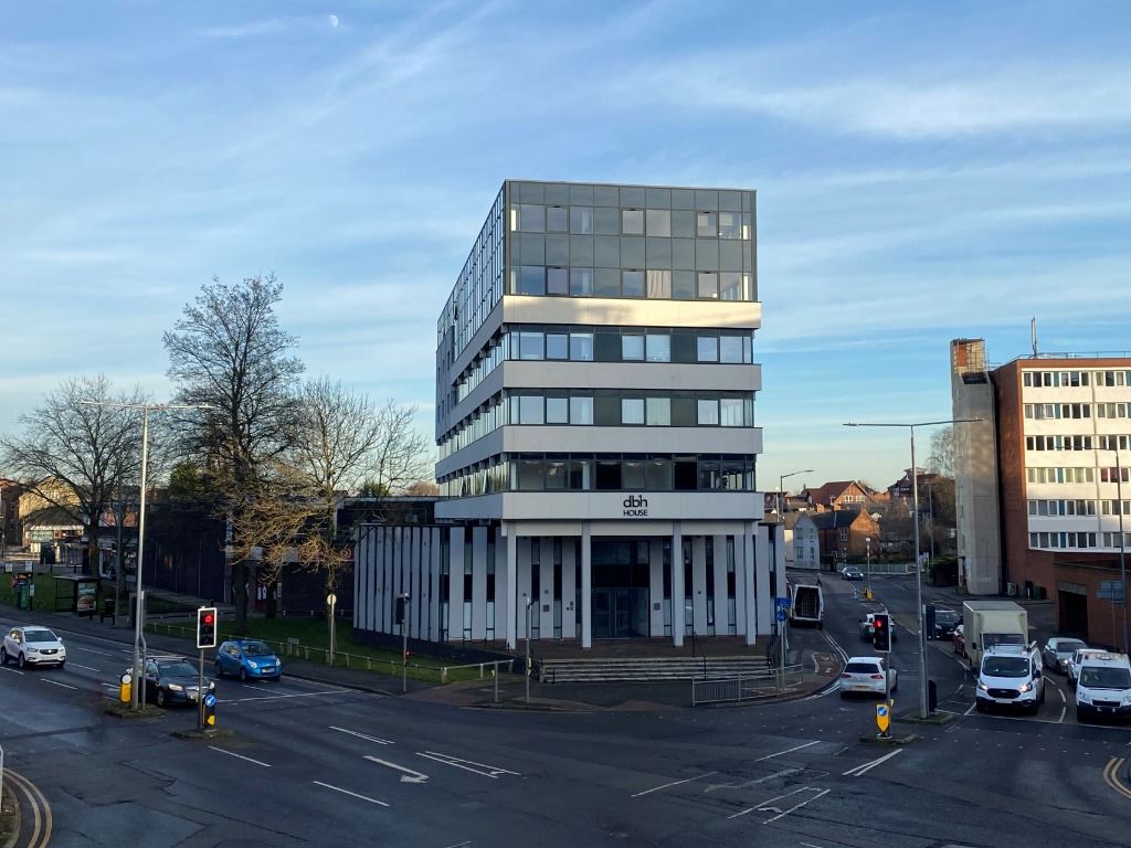 Property photo 1 of 17