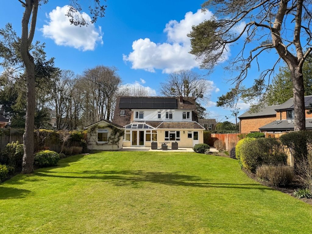 Property photo 2 of 27