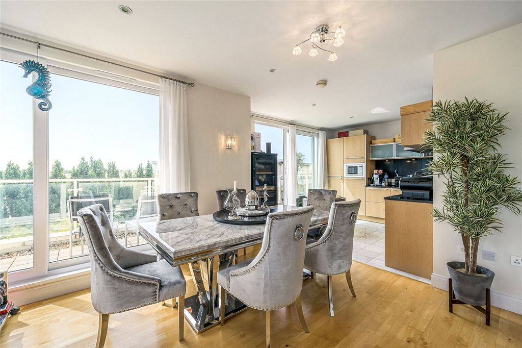 Property photo 3 of 14 Picture No. 25