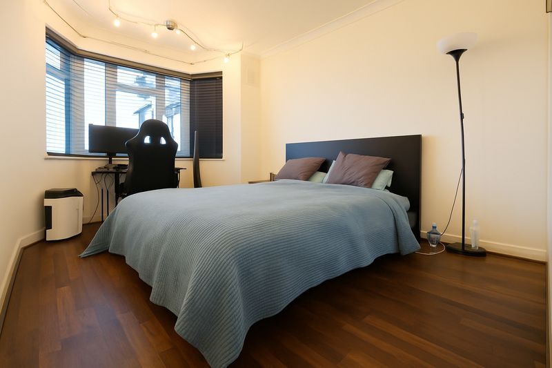 Property photo 1 of 7 Photo 7