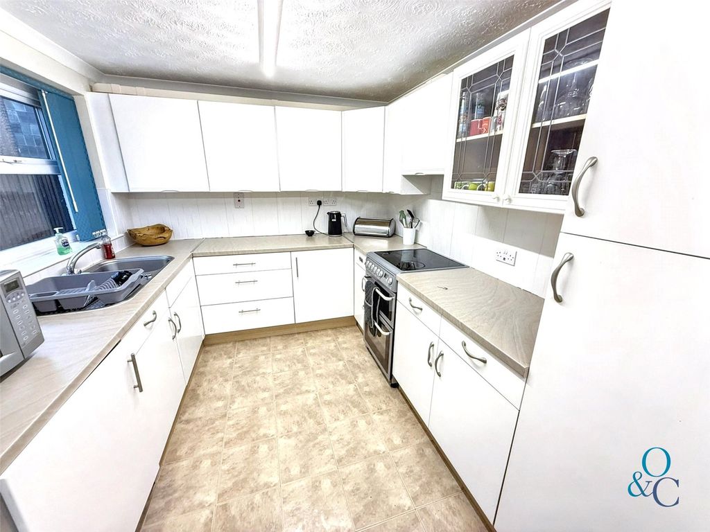 Property photo 3 of 19 Picture No. 11