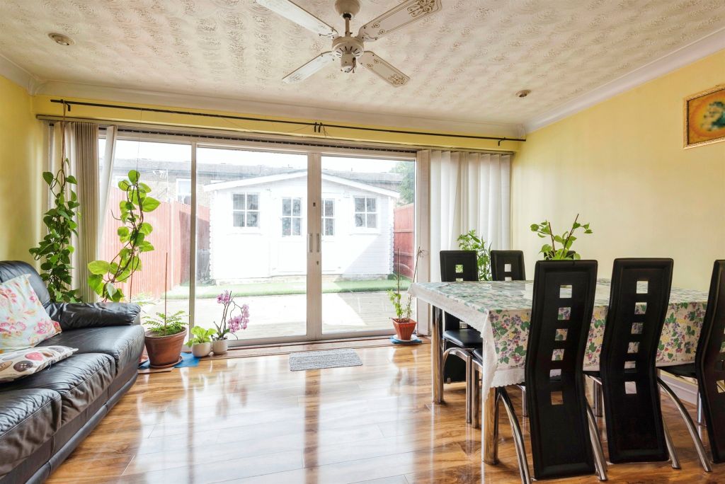 Property photo 3 of 17